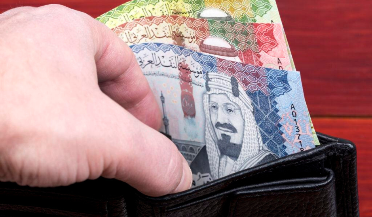 رواتب العاملين بالقطاع المدني