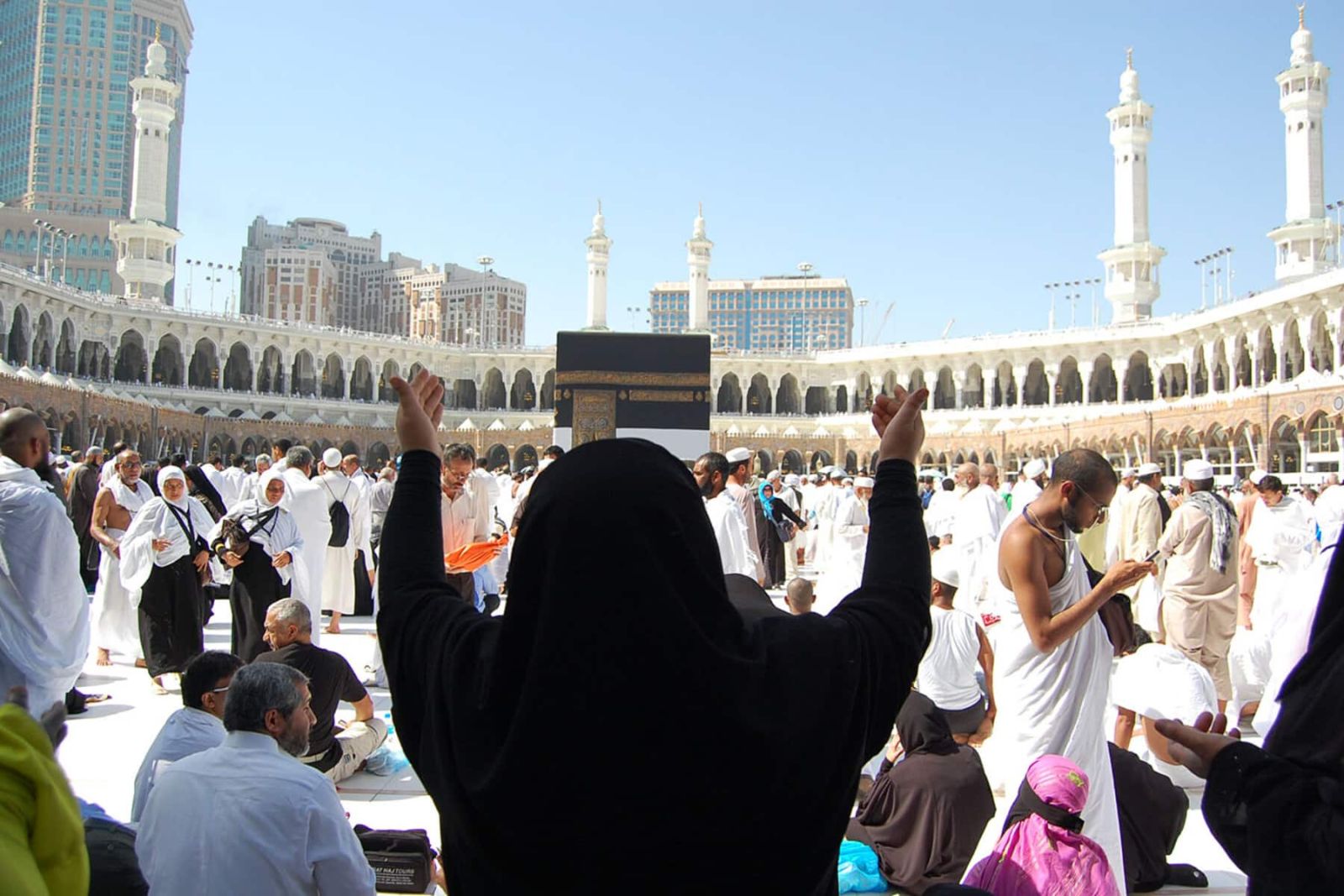 العمرة بدون محرم 