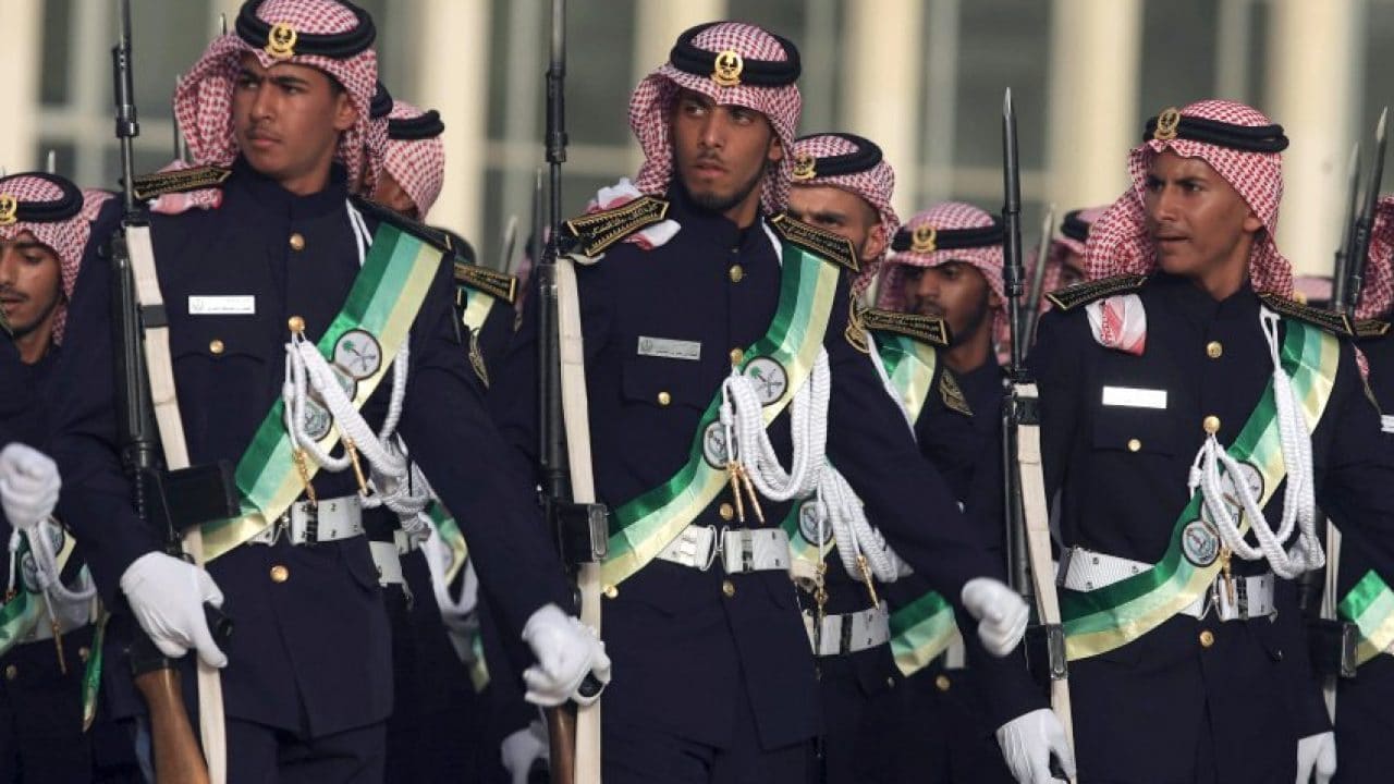 التقديم على كلية الضباط