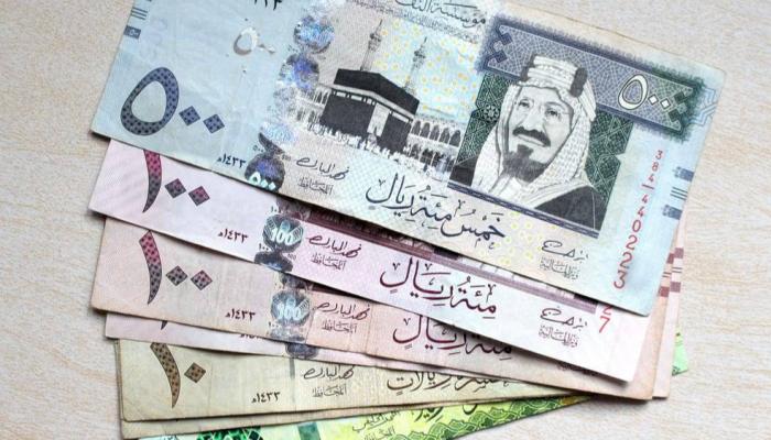 هل بنك الرياض يمنح تمويل بدون تحويل راتب؟