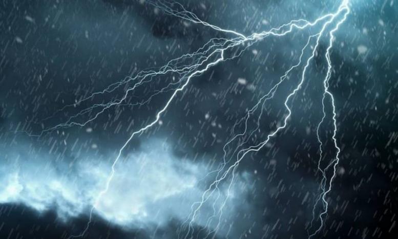 أمطار وعواصف بالسعودية