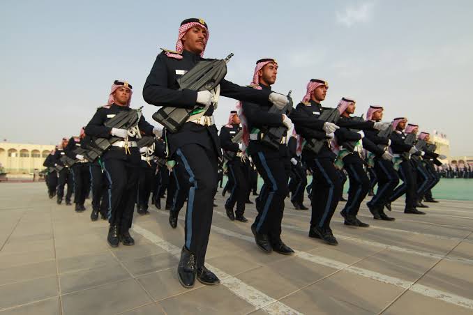 كلية الملك خالد العسركيه